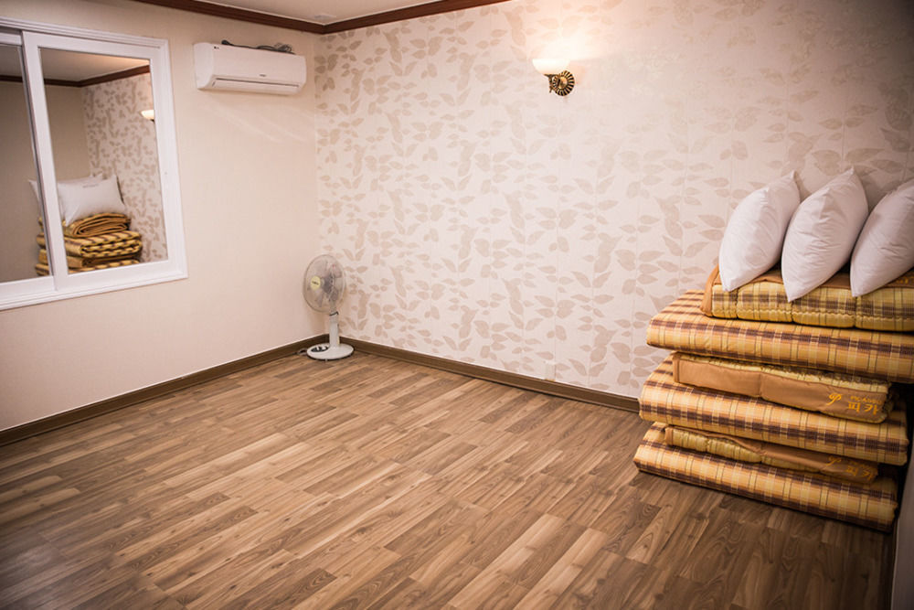 Picasso Motel Haeundae Busan Exterior foto